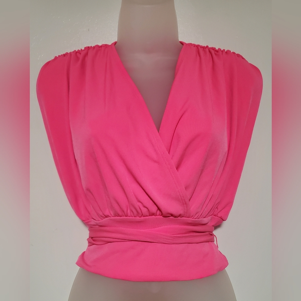 🆕️ NWT Express hot pink surplice top, Size S